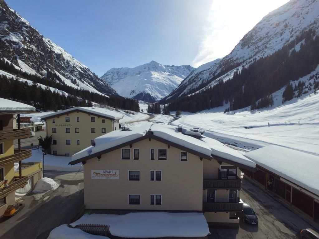 Haus Margret Bed and Breakfast Sankt Leonhard im Pitztal Buitenkant foto
