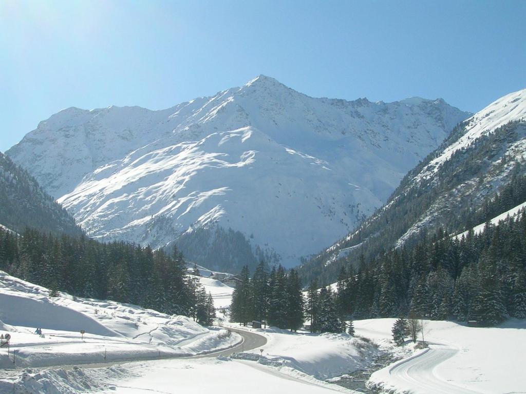 Haus Margret Bed and Breakfast Sankt Leonhard im Pitztal Buitenkant foto