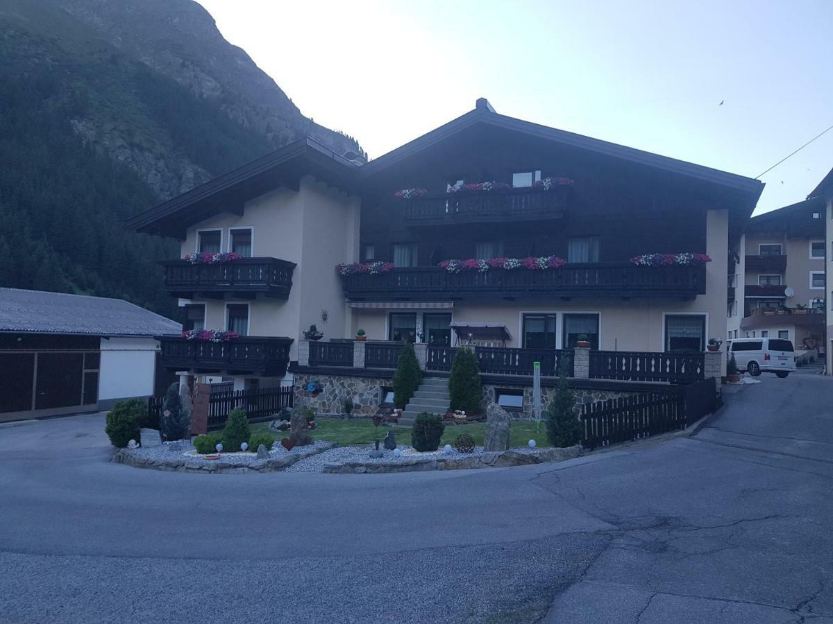 Haus Margret Bed and Breakfast Sankt Leonhard im Pitztal Buitenkant foto