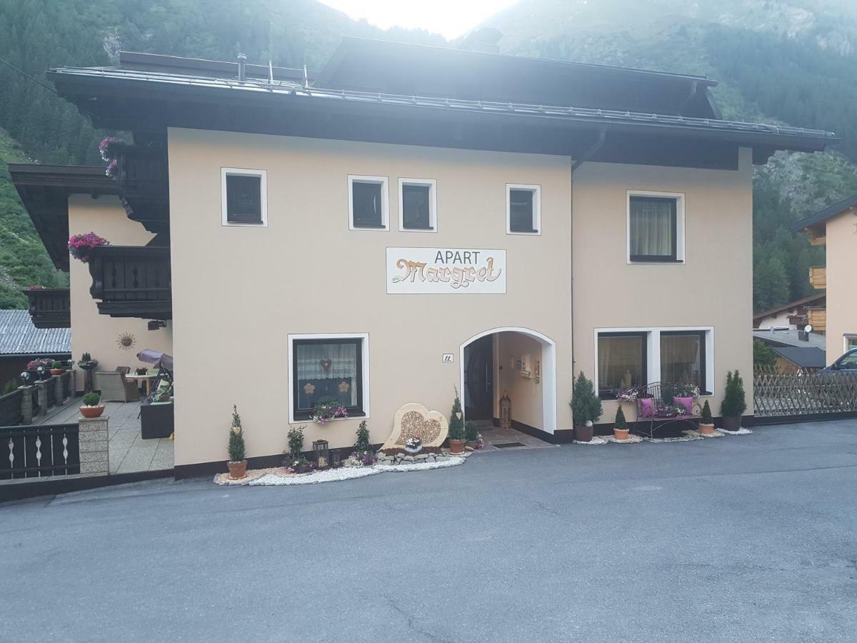 Haus Margret Bed and Breakfast Sankt Leonhard im Pitztal Buitenkant foto